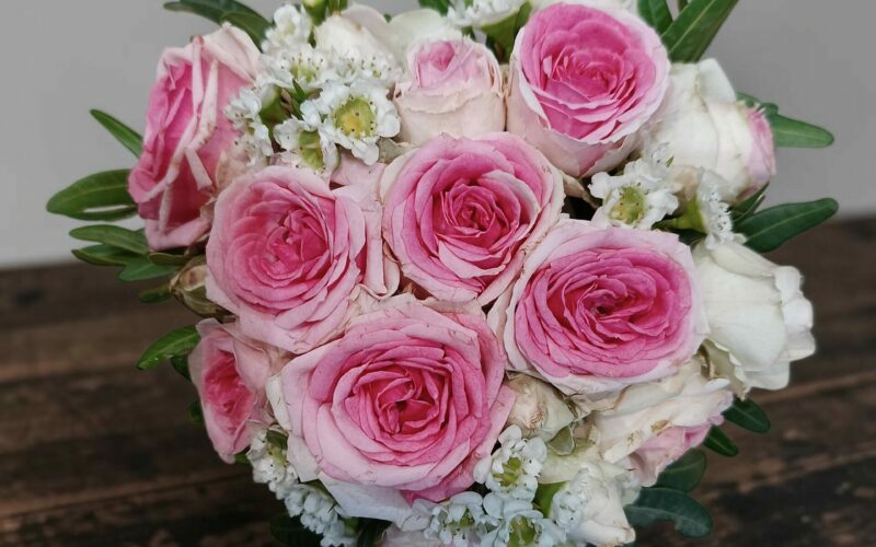 Montage rond romantique — Tons rosés